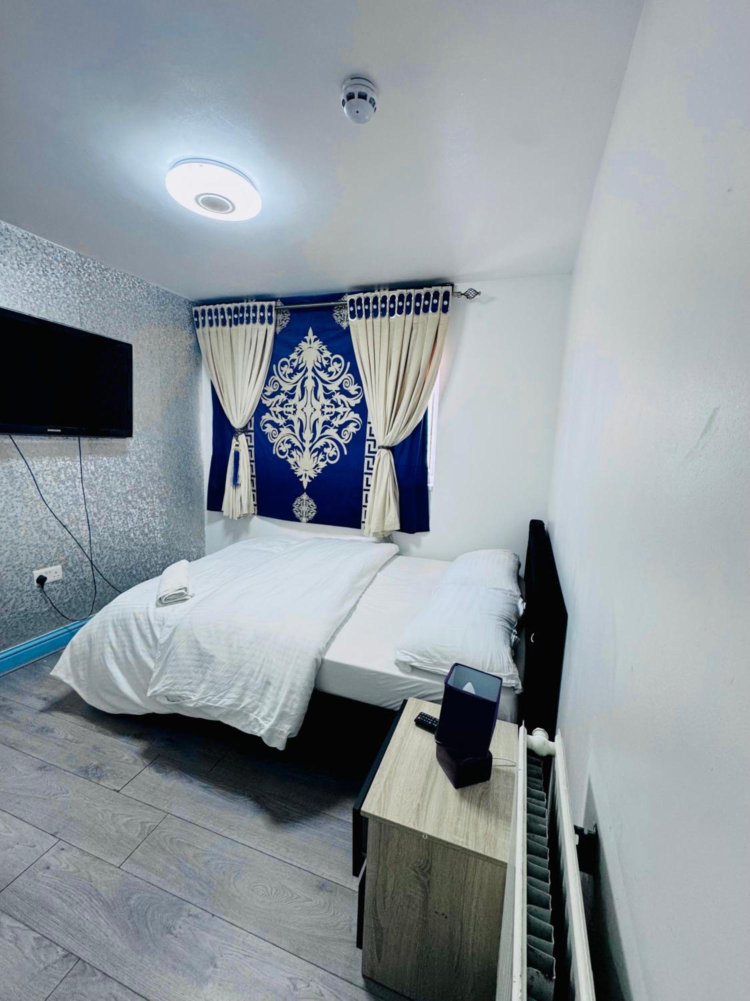 Unique Private Rooms Bolton Eksteriør bilde