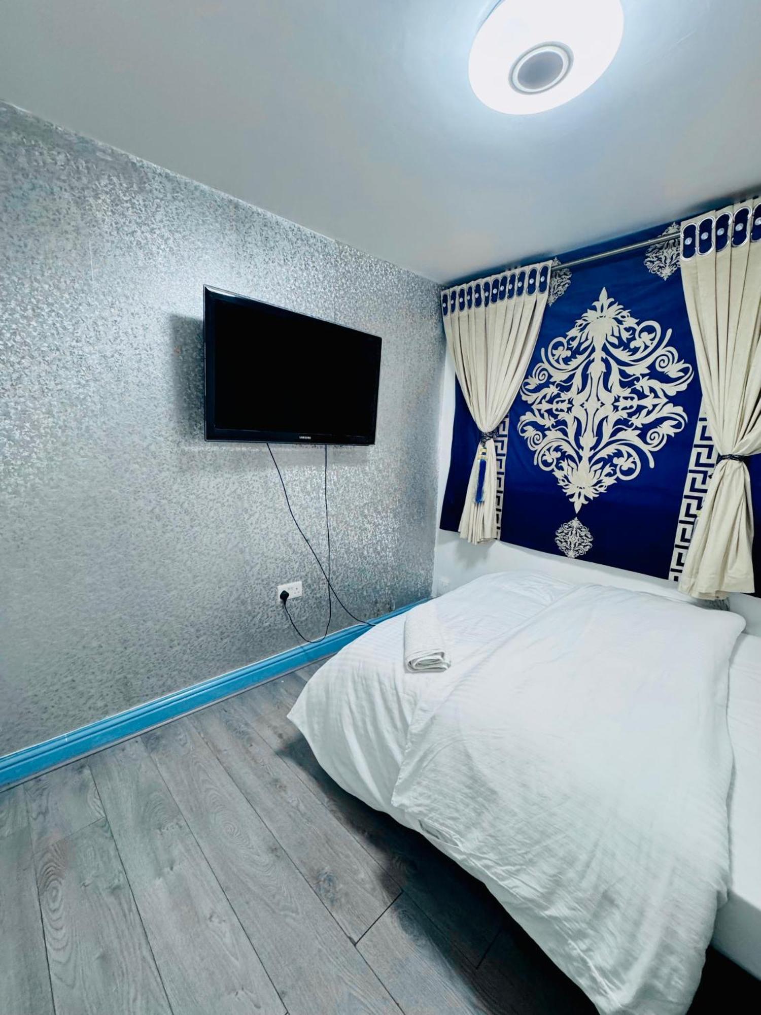 Unique Private Rooms Bolton Eksteriør bilde
