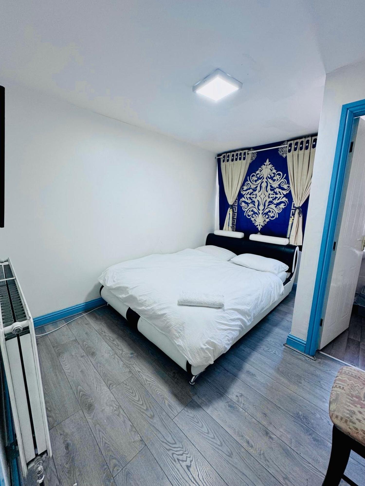 Unique Private Rooms Bolton Eksteriør bilde