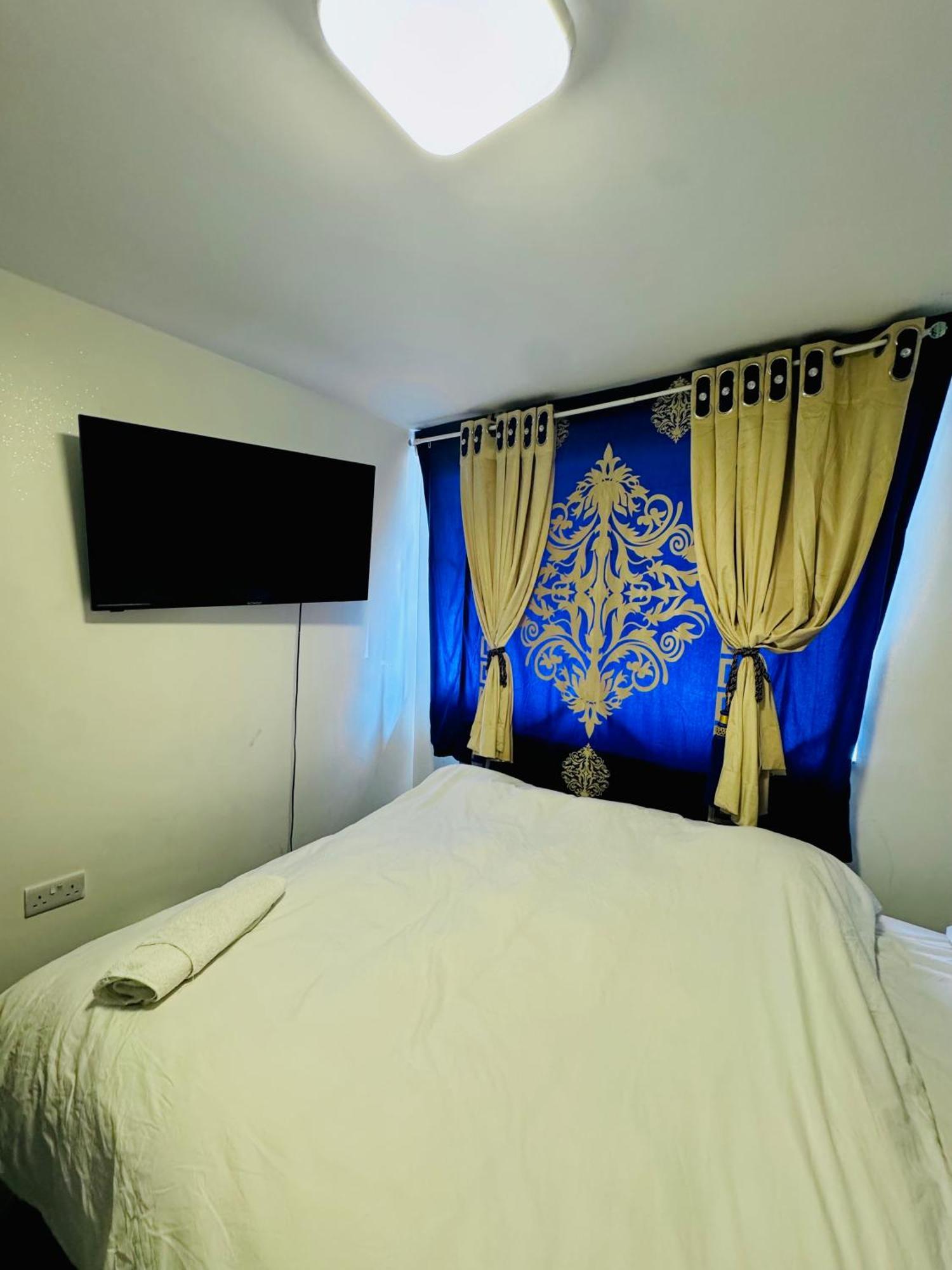 Unique Private Rooms Bolton Eksteriør bilde