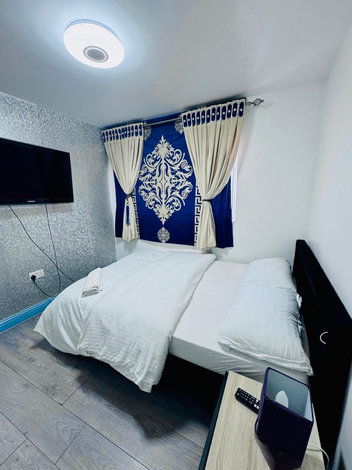 Unique Private Rooms Bolton Eksteriør bilde